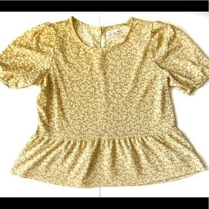 Yellow floral peplum top 🌼